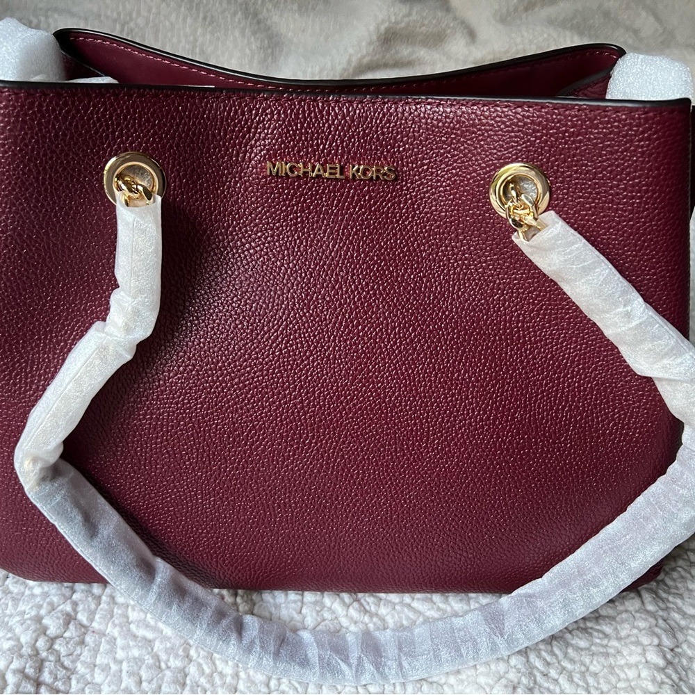 Michael Kors Teagan Large Pebbled Leather Shoulder Bag - Dark Cherry